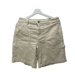 American Eagle Outfitters Cream Cargo Shorts with Relaxed Fit